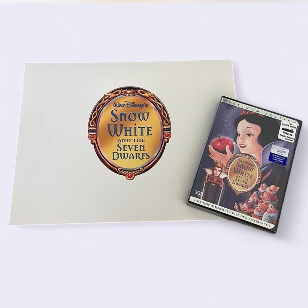 Disney Snow White & the Seven Dwarfs DVD with Set of (4) Snow White Lithographs